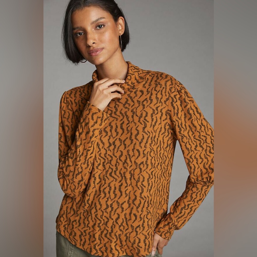Anthropologie | Small Burnt Orange Puff Sleeve Printed Turtleneck
